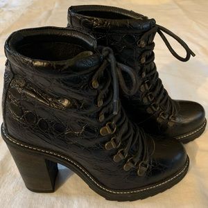 Diesel combat hiking boots NWOT